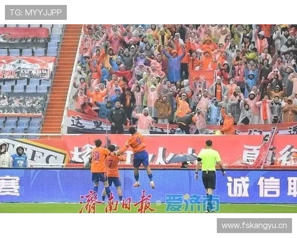 山东泰山越踢越乱，中场创造力枯竭成致命伤