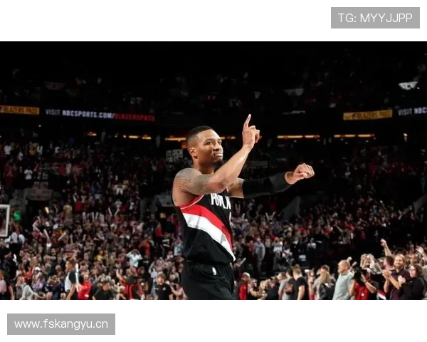 利拉德挡拆终结更倾向单打，较库里更倚重持球得分