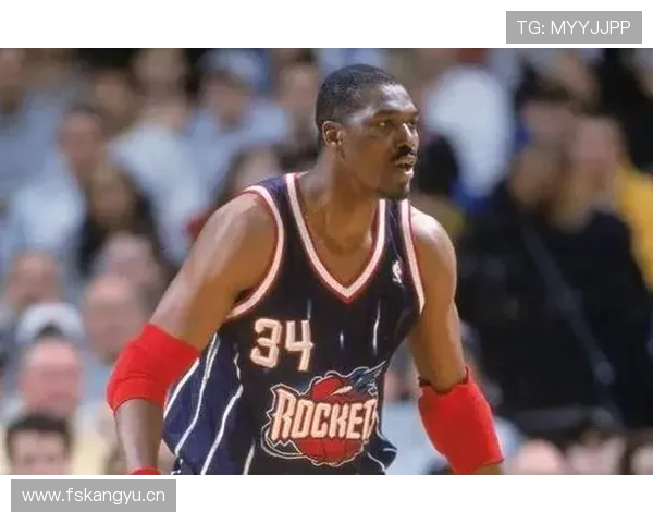 奥拉朱旺后仰制胜对比姚明 单打效率明显提升